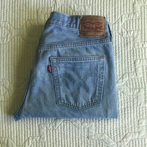 Distressed 501 Levi’s